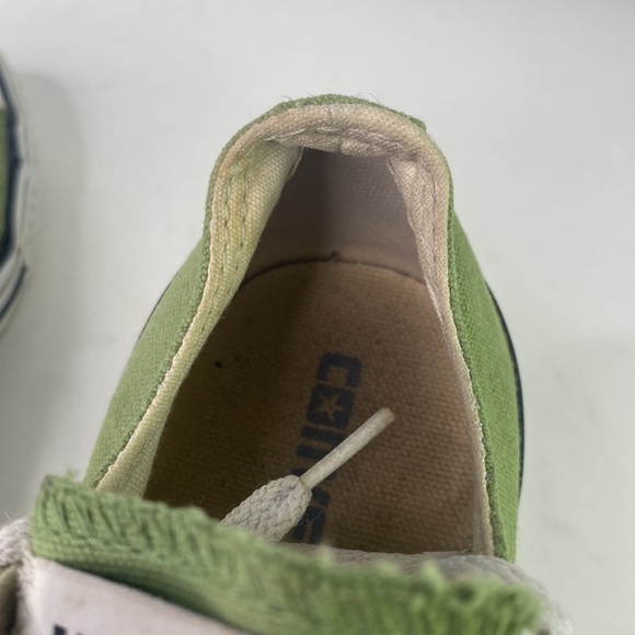 RARE Converse low tops size women’s 6 olive green - Picture 7 of 11